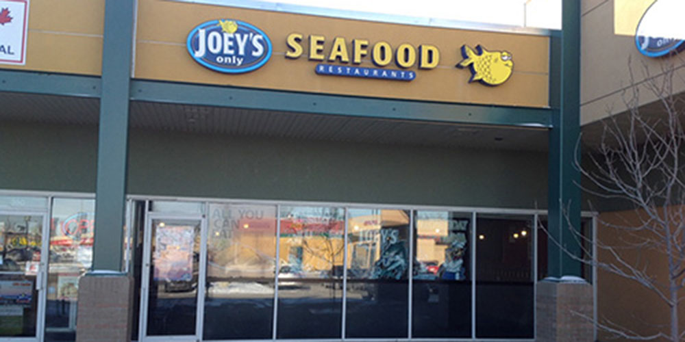 The exterior of Joey's 32nd Avenue